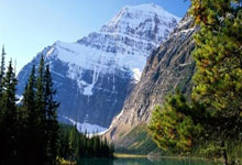 2025年长沙市青少年击剑公开赛举行.